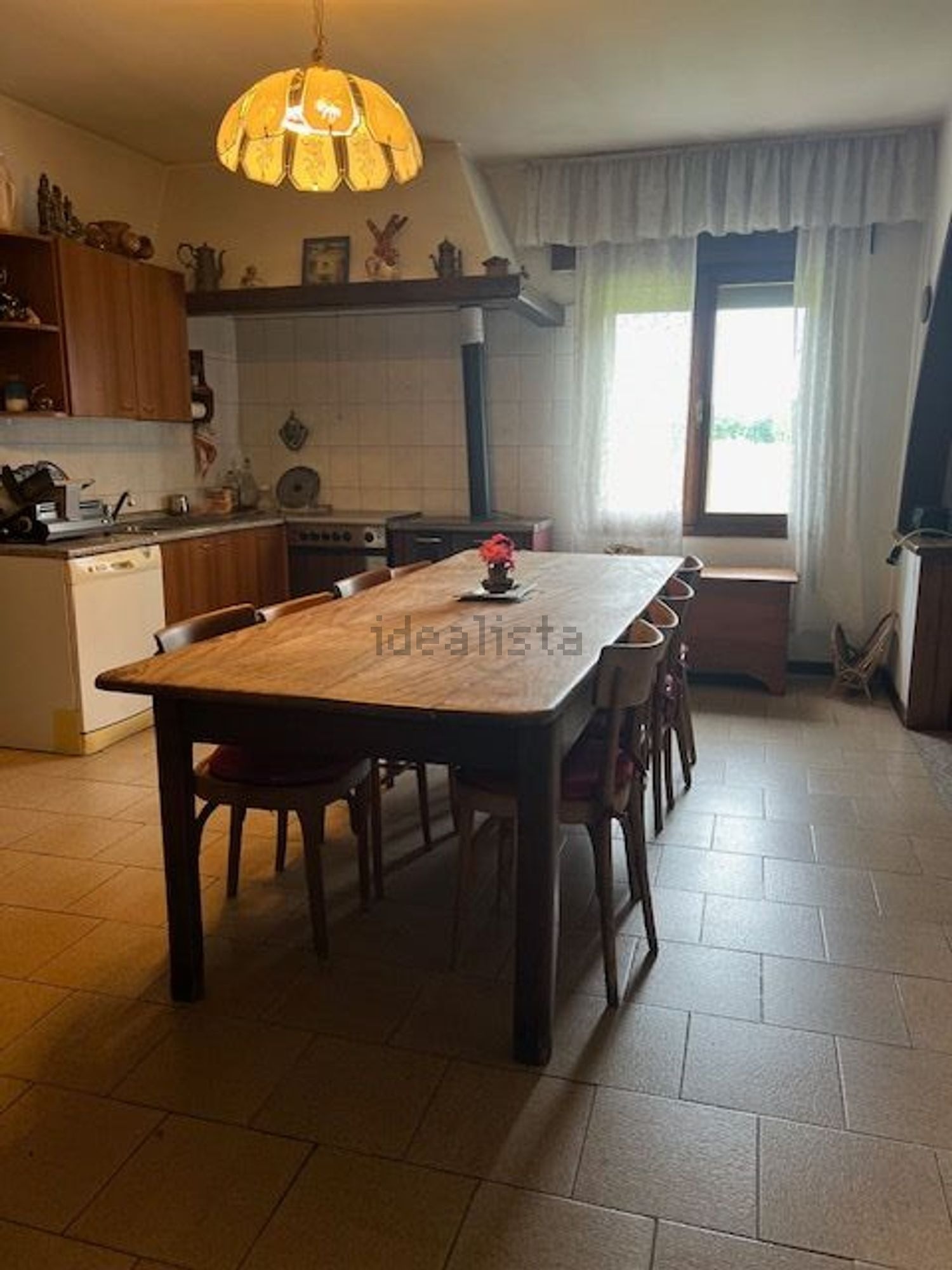 CASALE CON TERRENO DI DUE ETTARI A ZERMAN